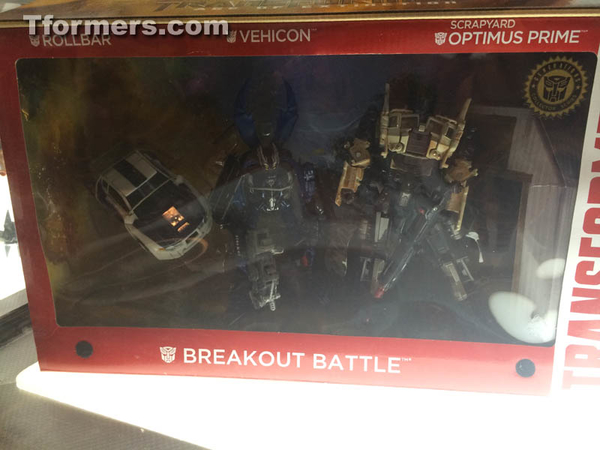 Botcon 2014 Hasbro Booth Age Of Extinction Display  (50 of 153)